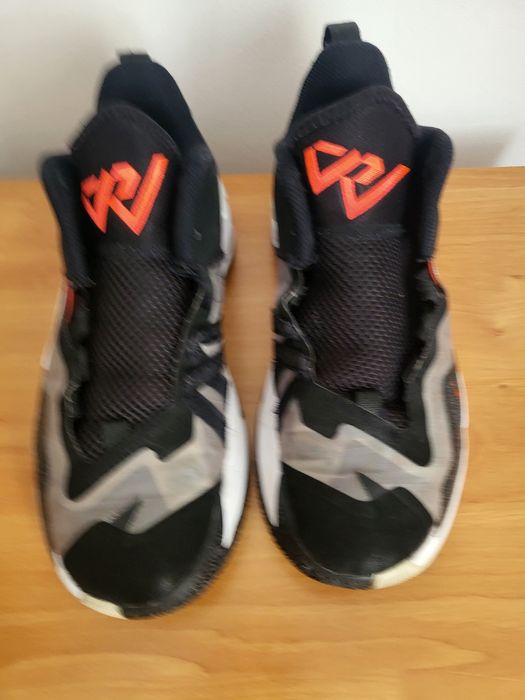 Adidasi Jordan baschet