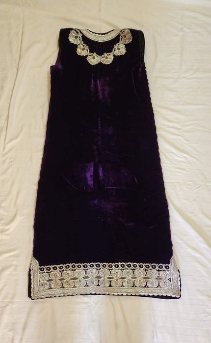 Зарли келин камзулчалар турлари билан.