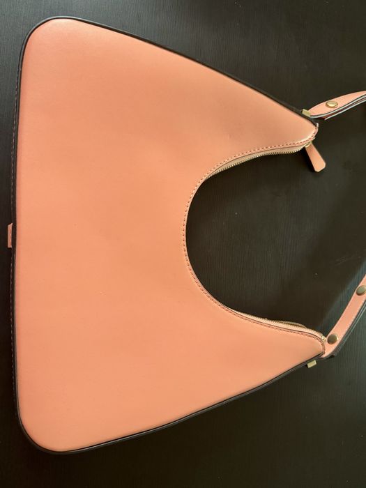 Дамска чанта Guess