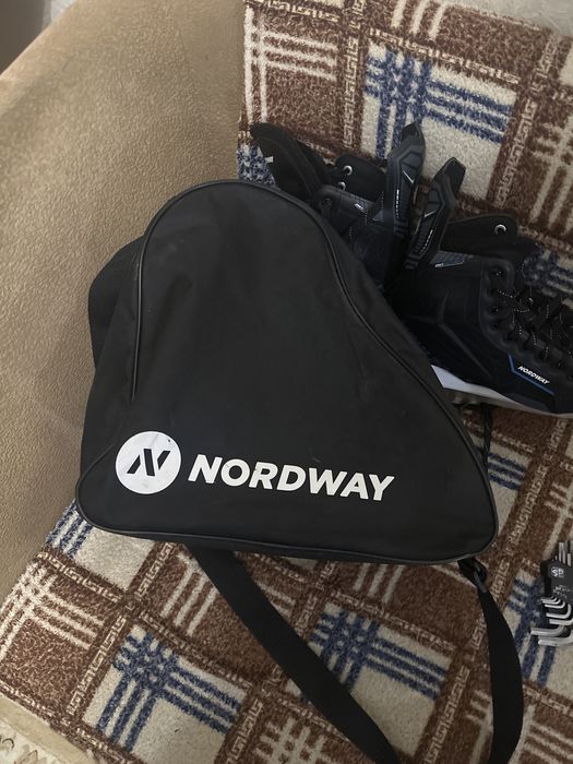 Коньки хоккейные