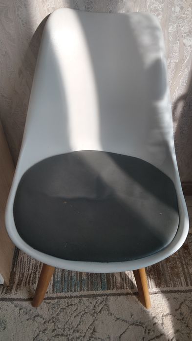 Продаю стулья 4 штуки