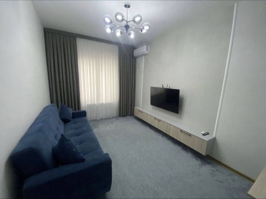 Продаётся 2-комнатная квартира в новостройке, рядом с Юнусабадом.