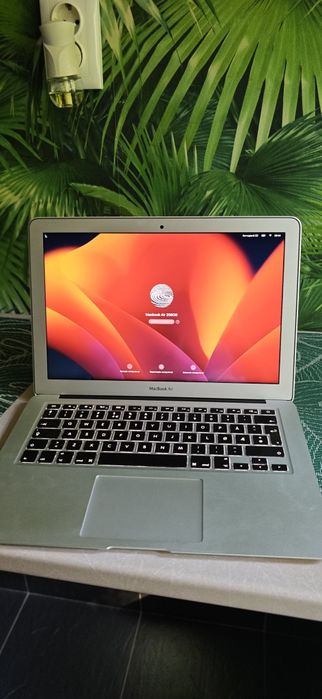 MacBook Air 13" Early 2015 | i5 | 8GB RAM | SSD 256GB | macOS Ventura