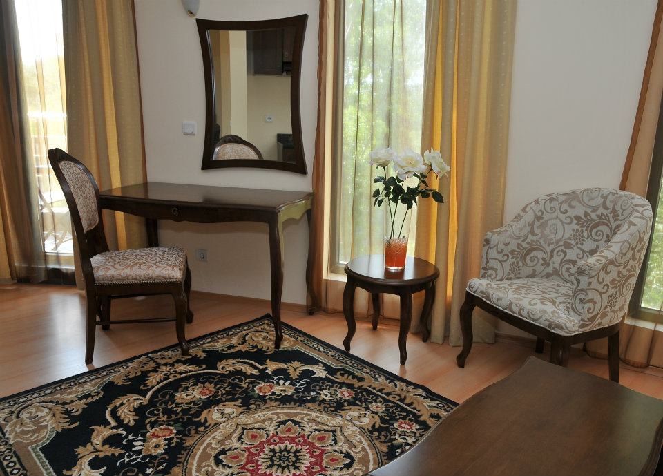 Дава се под наем Едностаен апартамент в к.к. Слънчев бряг - 43 кв.м за 663 € - Снимка #1