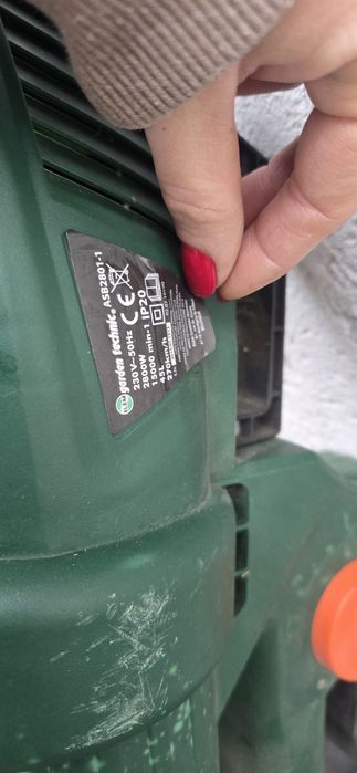 Vând aparat de aspirat/suflat