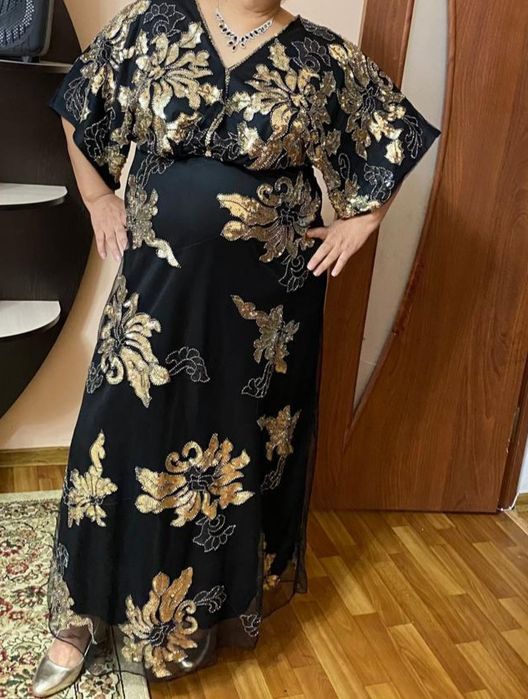 Вечернее платье шикарное