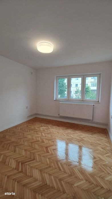 Vând apartament 2 camere,modificat în decomandat, etajul 1, Gojdu