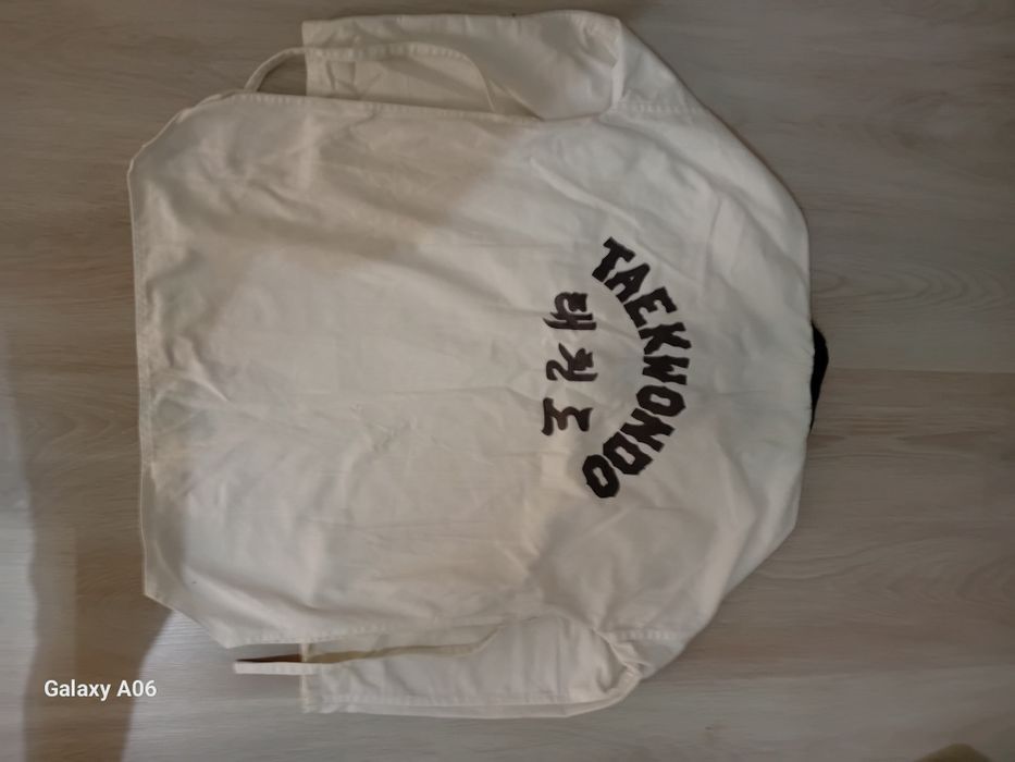 Продам кимоно для таеквонда