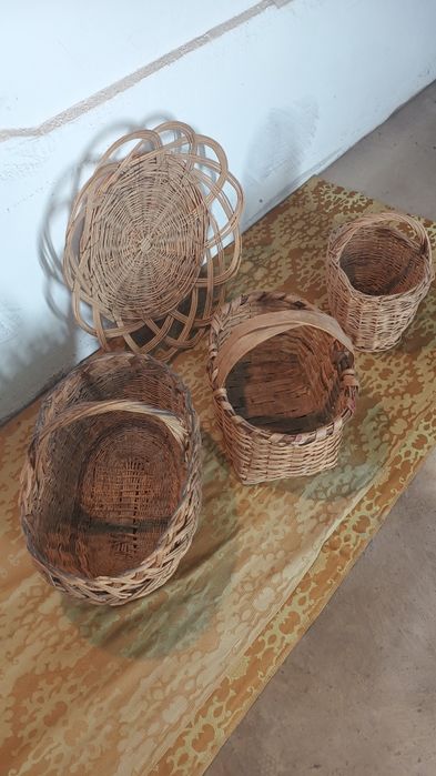 Продавам плетени кошници от старо време