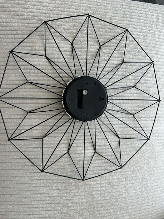 Стенен часовник -безшумен