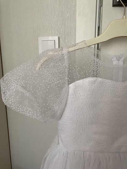 Платье белое для девочки 128