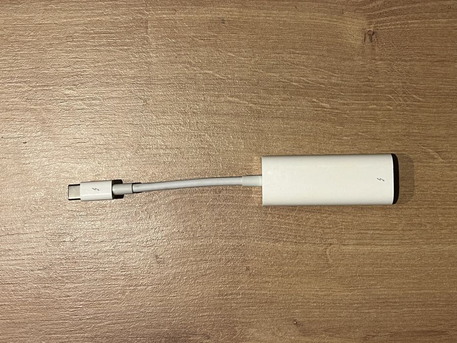 Adaptor Apple Thunderbolt 3 la 2 A1790