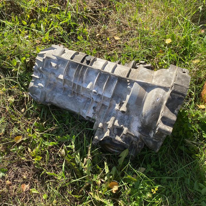 Продам двигатель 2.8 на запчасти