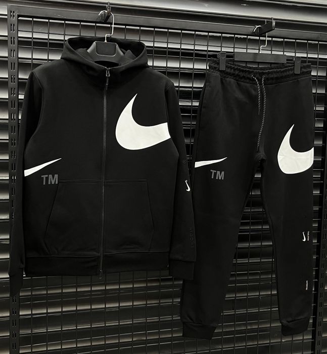 Мъжки екипи Essentials / Nike Tech Fleece / Syna World