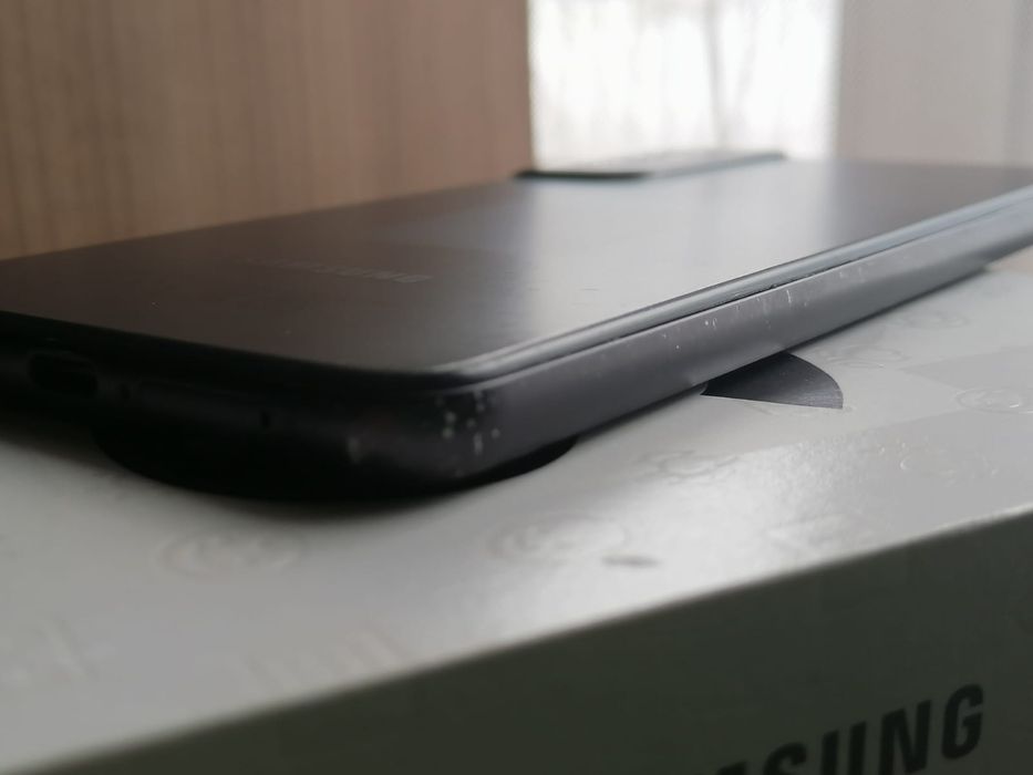 samsung s21 fe 6/128 идеал