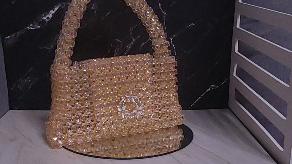 Beaded bag lucrată manual