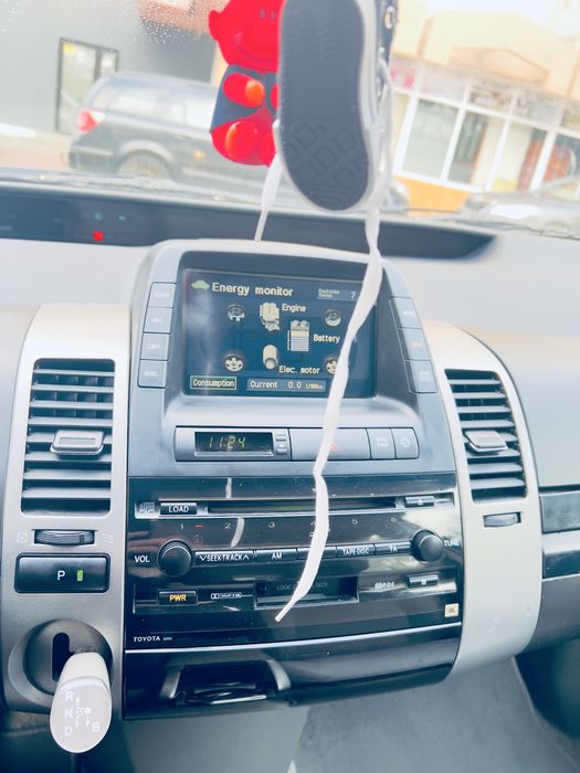 Toyota Prius 2005 – Hibrid, Economică