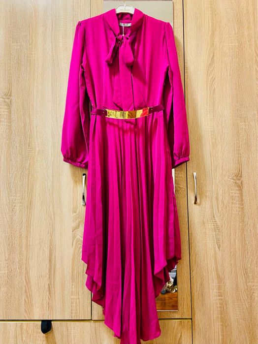 Все платья по 10.000