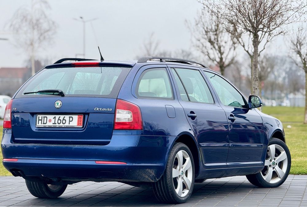 SKODA  OCTAVIA  2  FACELIFT  20 TDI an 2011 Euro 5 Pret 4850€uro