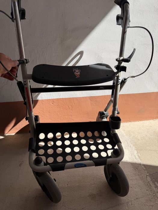Cadru de mers cu roti
