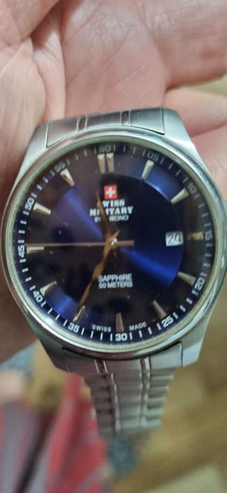 Продам часы наручные