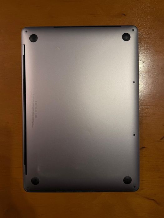 Продам Macbook Pro