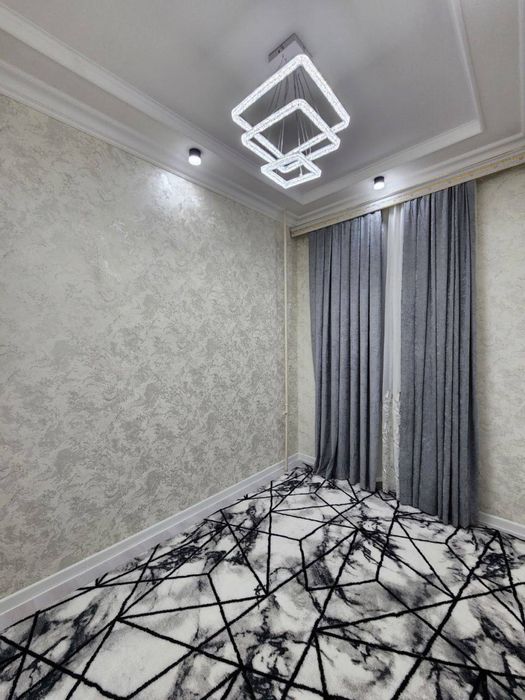 Gagarinda 3x xonali uy sotiladi! 2 ta balkon bezgluxoy! Savdosi bor.