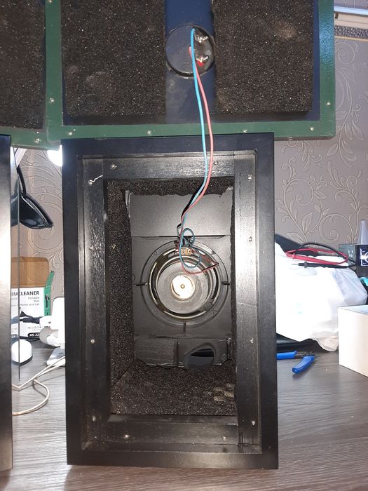 Продаю колонки от музыкального центра SONY G-80