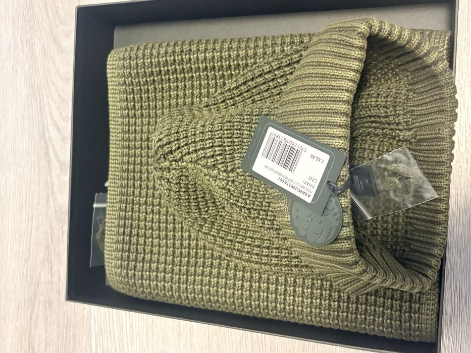 Set iarnă PRETTY GREEN,căciulă si eșarfă
