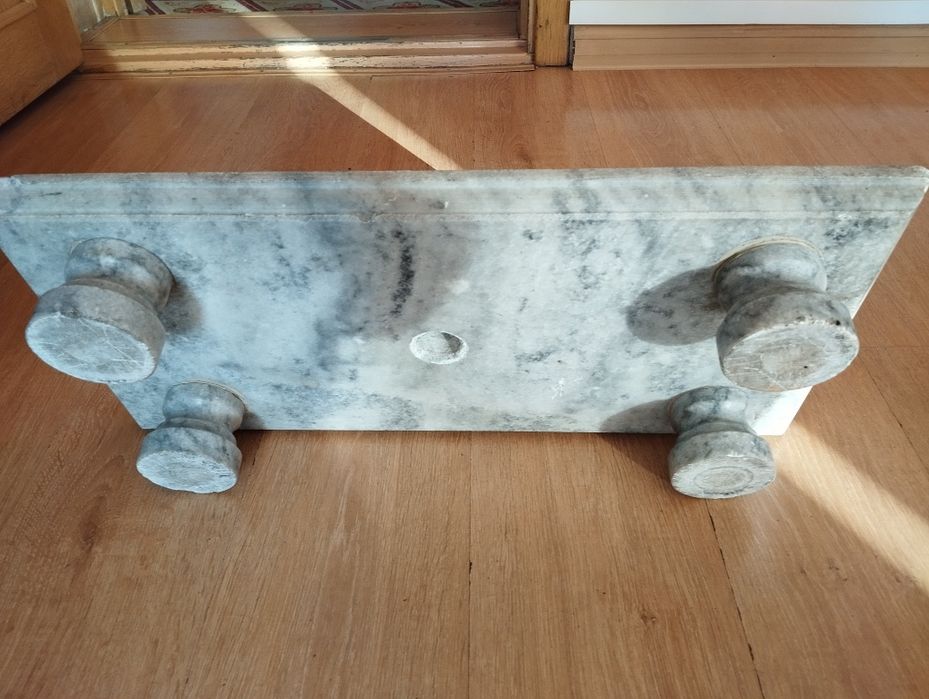 Флагодержатель СССР из мрамора