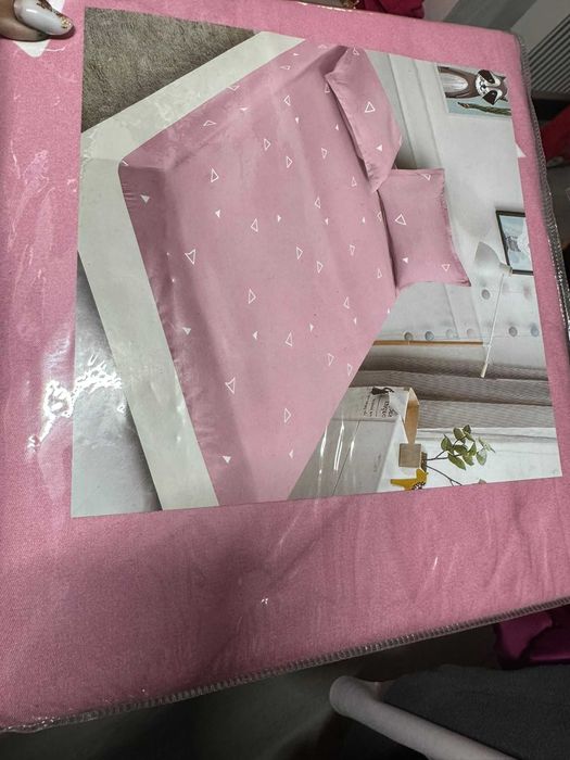 Huse de pat + 2 fete de perne - foarte calitative