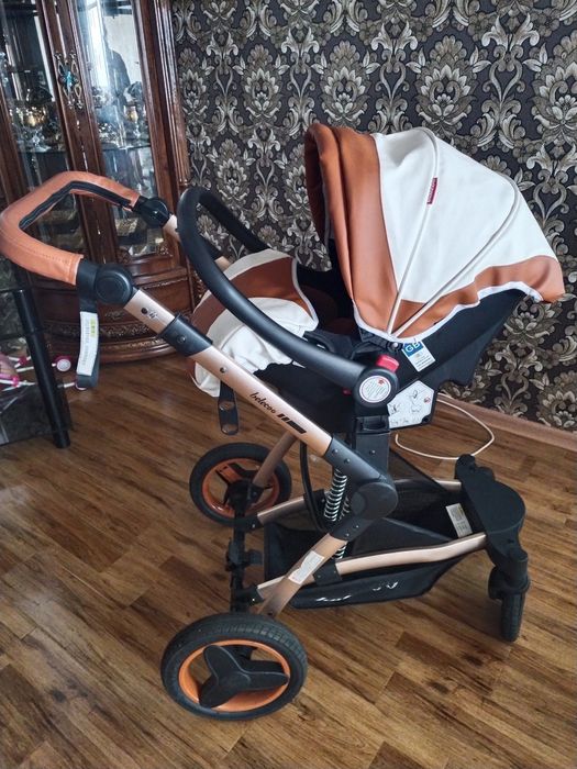 Продам коляску-трансформер с автолюлькой Belecoo