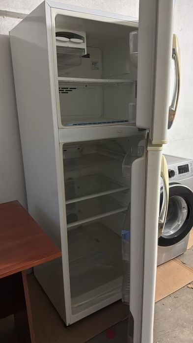 Холодильник марки LG