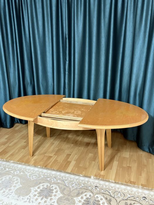 стол сатылады срочно