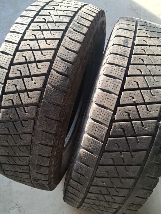 2 anvelope iarnă 215 75 r16 C Lassa