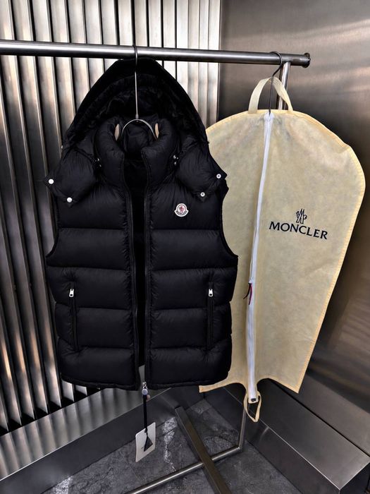 Premium елеци “Mnclr”