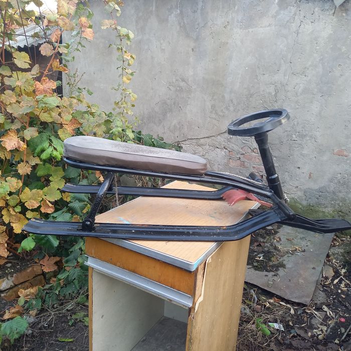 Сани детские с рулём