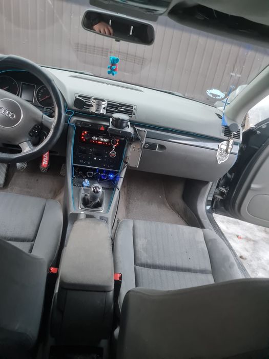 Vând Audi a4 b6 1.9