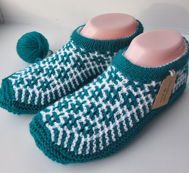 Вязанные тепленькие следки.