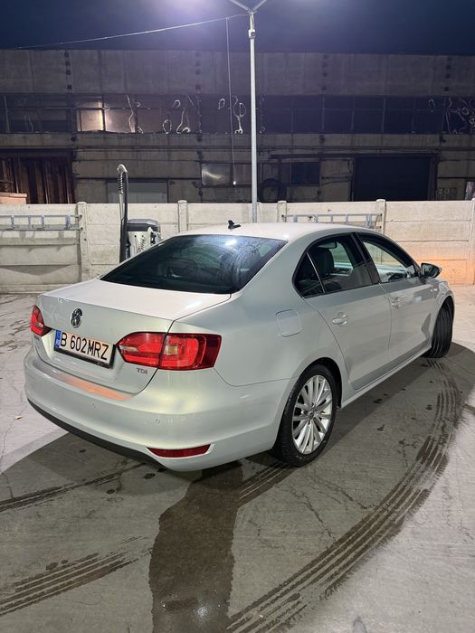 Volkswagen Jetta 1.6 TDI DSG