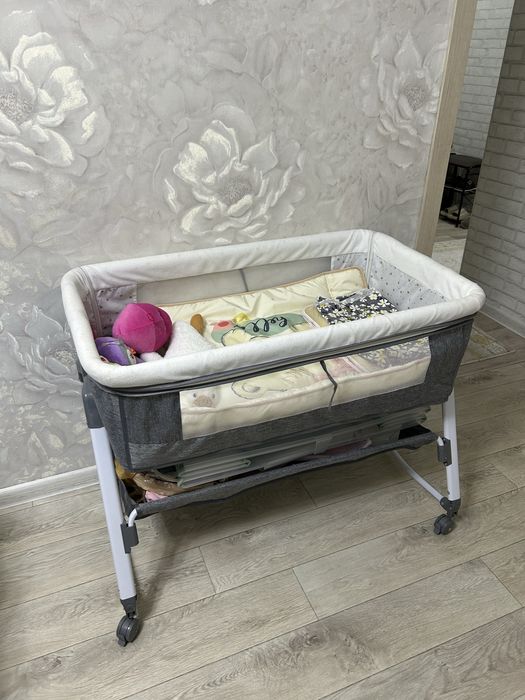 Кровать десткая для младенцов