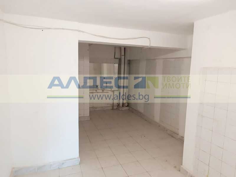 Дава се под наем Офис в София, Хладилника - 250 кв.м за 1895.16 € - Снимка #9