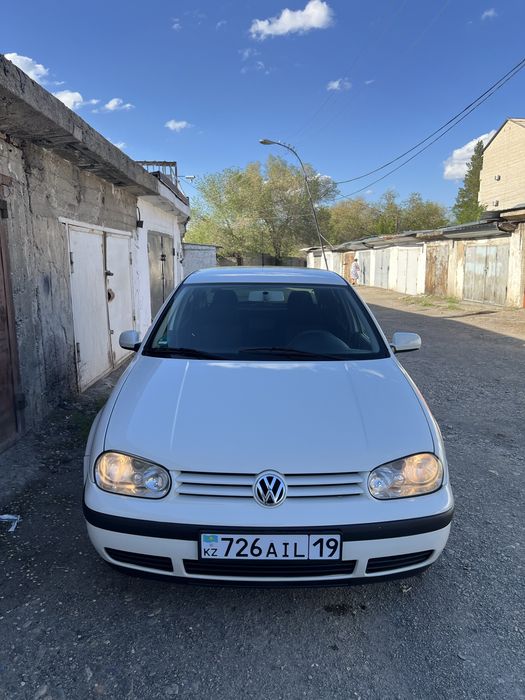 Volkswagen Golf-4