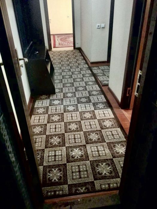 Termiz sh, vokzal TISU turist politsiya oldida 62 mkv, 2 xona