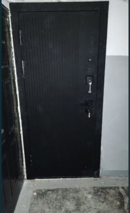 Установка входных дверей