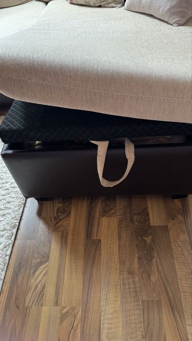 Ъглов Десен диван