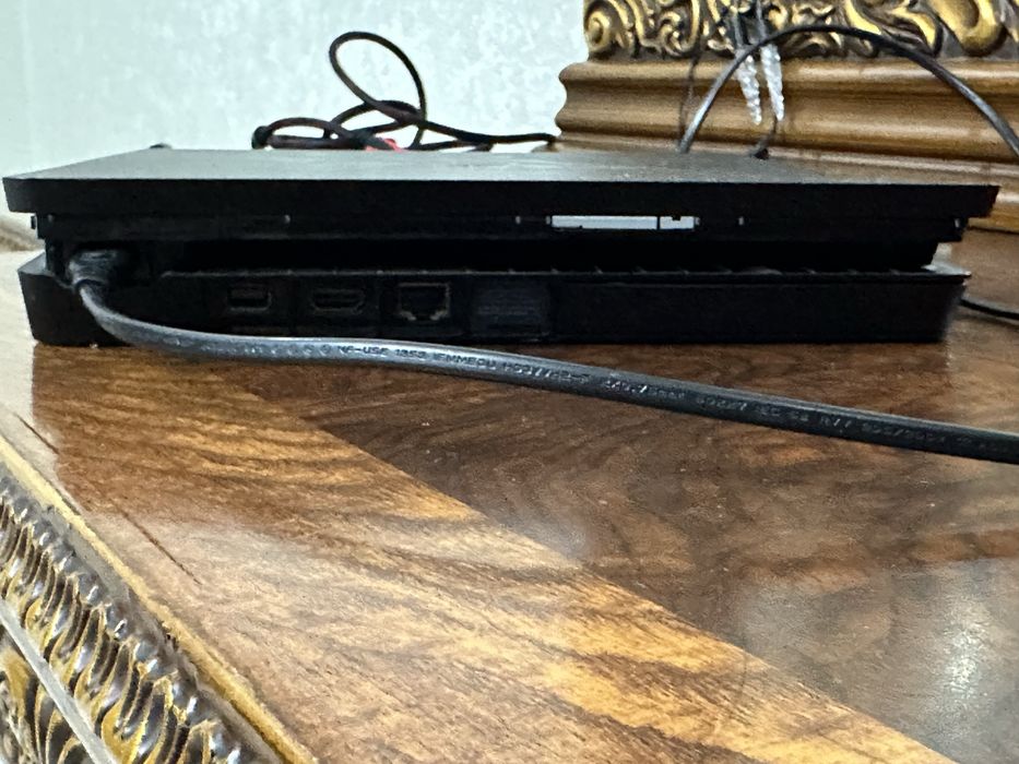 Пс4 приставка б/у