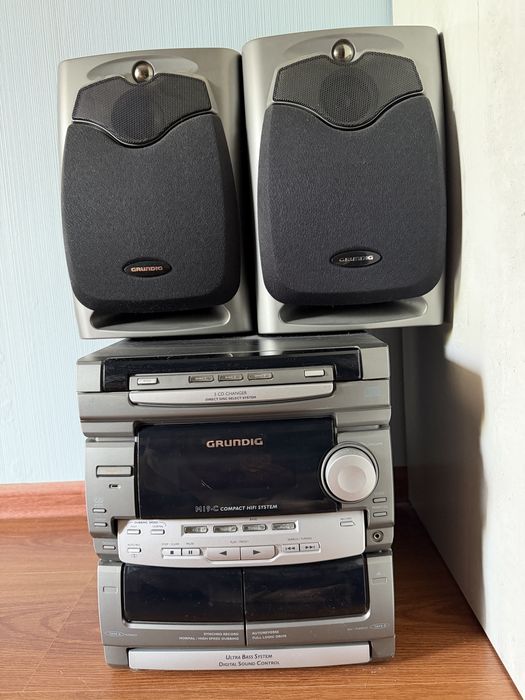Магнитофон Grundig. В отличном состоянии