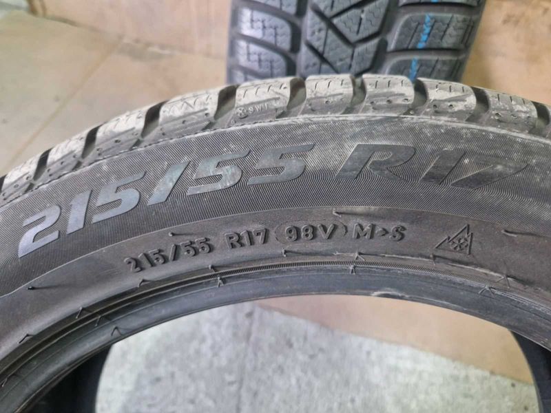 2 Pirelli R17 215/55
зимни гуми 
DOT4617