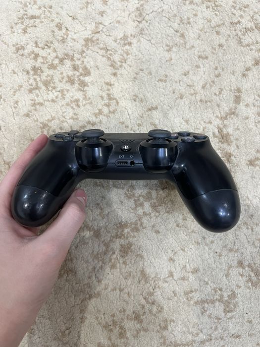 Джойстик на ПС 4
